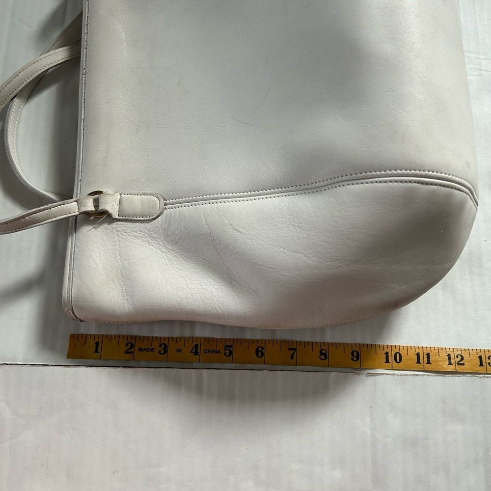 Coach Vintage White Leather Shoulder Tote 9998 Bag - Picture 12 of 16